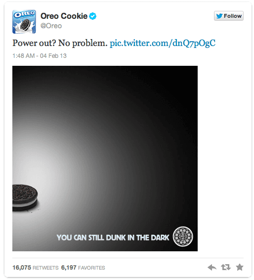 A tweet from the Oreo Cookie twitter account from the 2013 superbowl
